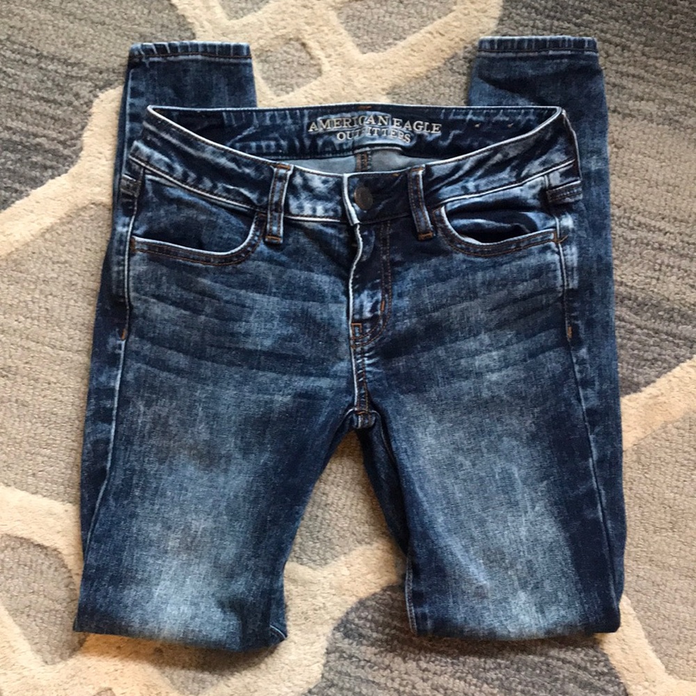 Womens AEO distressed jeans - Picture 1 of 4